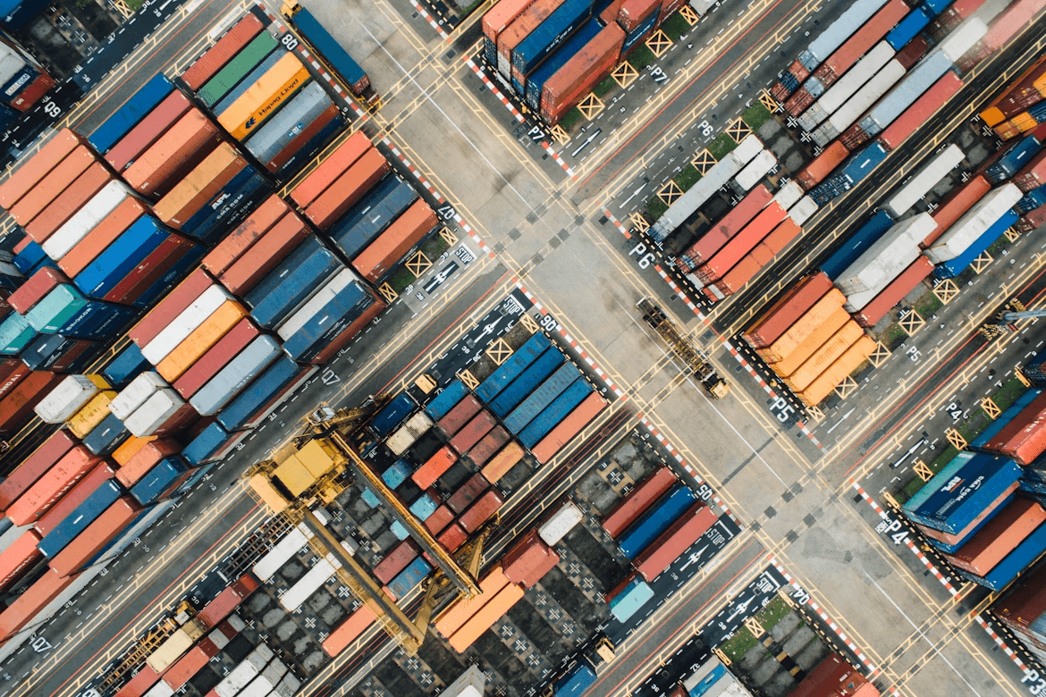 African sourcing, logistics, people at work